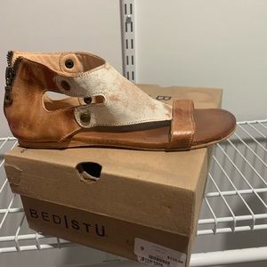 Bedstu sandals barely worn. Size 9